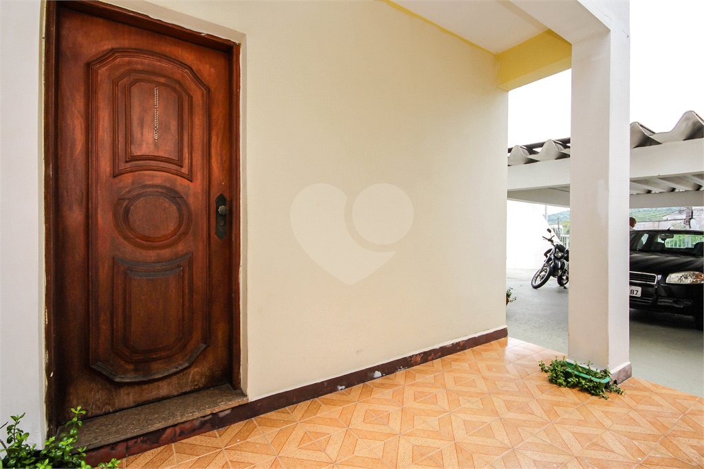 Sobrado à venda com 3 quartos, sendo 2 suítes, em Vila Clarice, São Paulo, SP