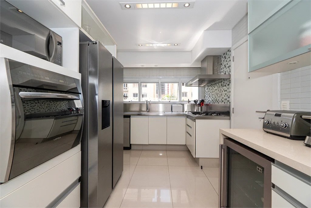 Apartamento à venda com 3 suítes em Sumarezinho, São Paulo, SP