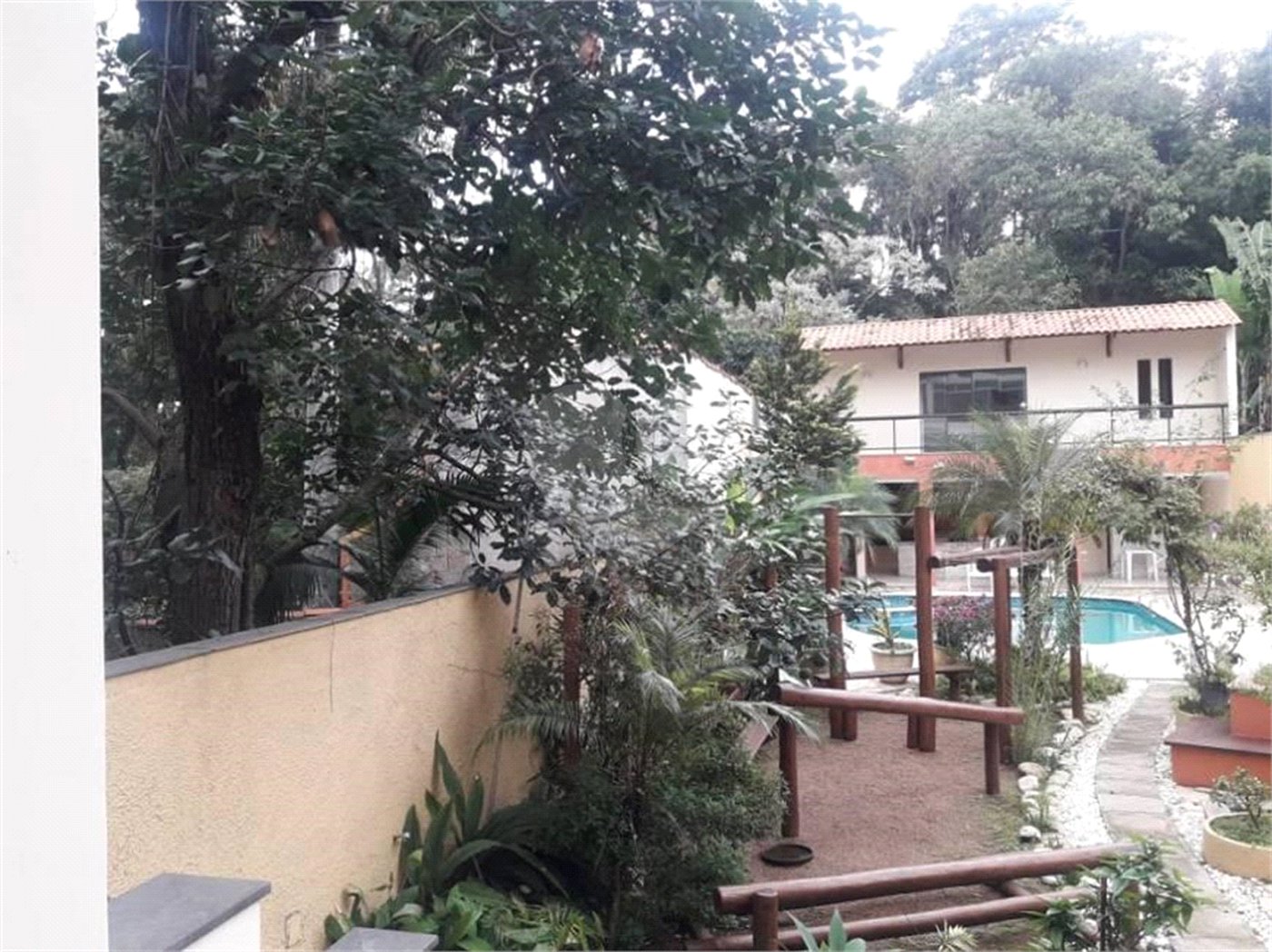 Sobrado à venda com 6 quartos, sendo 2 suítes, em Horto Florestal, São Paulo, SP
