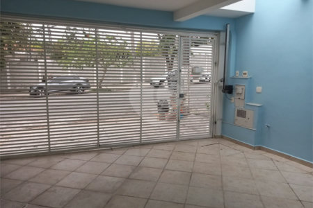 Sobrado à venda com 4 quartos, sendo 2 suítes, em Vila Hamburguesa, São Paulo, SP