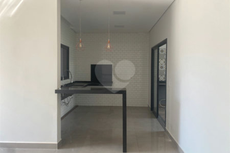 Casa à venda com 3 suítes no condomínio Condomíno Helena Maria, Sorocaba - SP