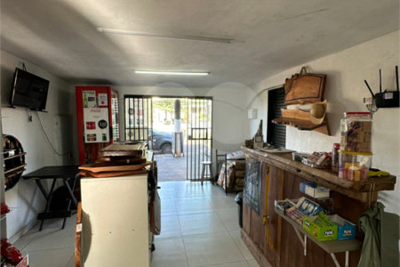 Casa à venda com 4 quartos, sendo 1 suíte,  em Jardim Estoril, Ponta Porã, MS