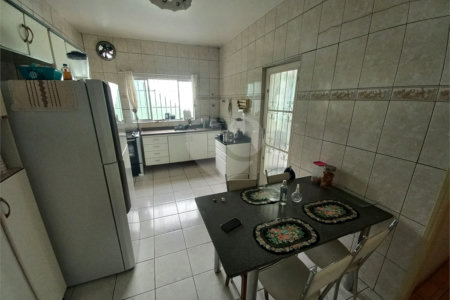 Casa Térrea à venda com 3 quartos em Jardim Maria Virginia, São Paulo, SP