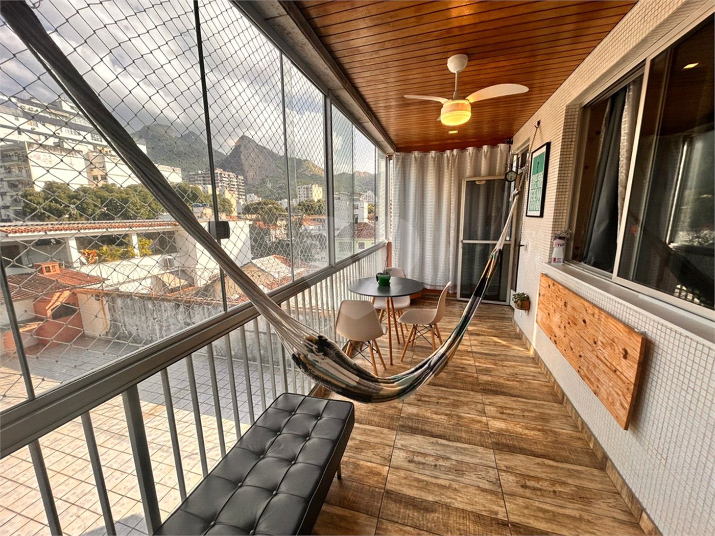Apartamento à venda com 2 quartos, sendo 1 suíte, em Vila Isabel, Rio de Janeiro, RJ