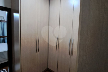 Sobrado à venda com 4 quartos, sendo 2 suítes, em Vila José Bonifácio, Araraquara, SP