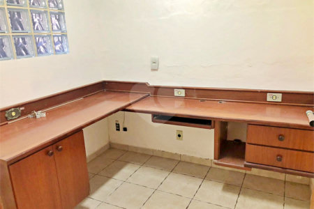 Casa à venda com 4 quartos, sendo 2 suítes, no condomínio Estância Marambaia, Vinhedo - SP