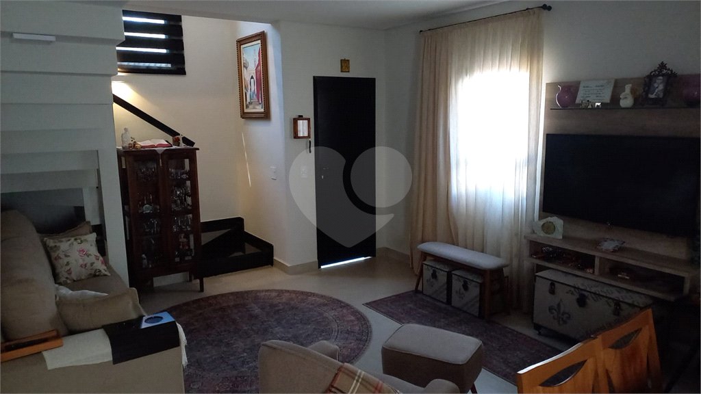Casa à venda com 3 suítes no condomínio Residencial Marchant Buarque, Atibaia - SP