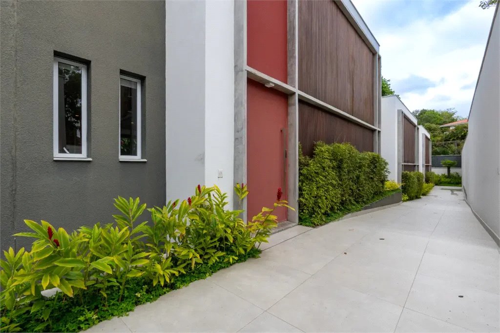 Casa à venda com 3 suítes em Retiro Morumbi, São Paulo, SP