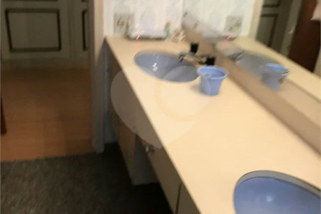 Sobrado à venda com 5 quartos, sendo 1 suíte, em Jardim São Bento, São Paulo, SP