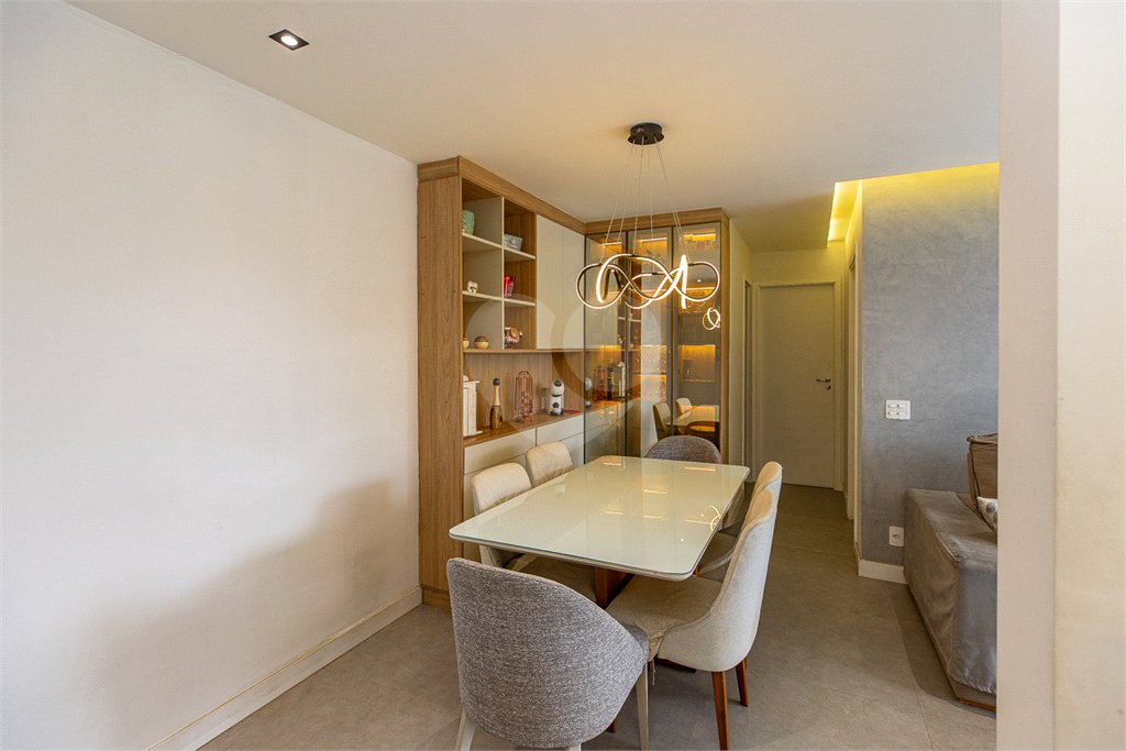 Apartamento à venda com 3 quartos, sendo 1 suíte, em Alto da Boa Vista, São Paulo, SP