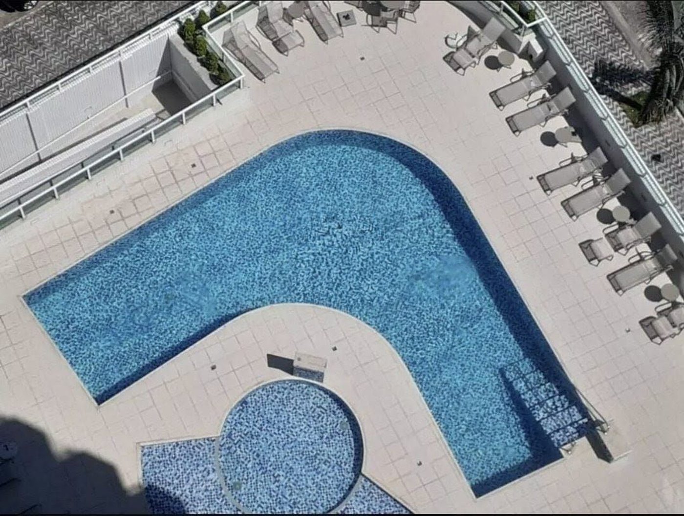 Apartamento com 2 dormitórios à venda, 89 m² por R$ 770.000,00 - Vila Guilhermina - Praia Grande/SP