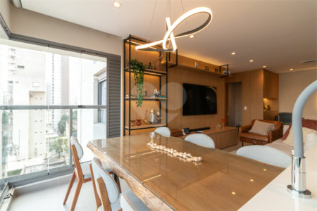 Apartamento à venda com 2 suítes em Santo Amaro, São Paulo, SP