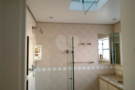 Casa à venda com 3 suítes em Interlagos, São Paulo, SP
