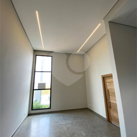 Casa à venda com 2 quartos, sendo 1 suíte, no condomínio Residencial Villagio Wanel, Sorocaba - SP