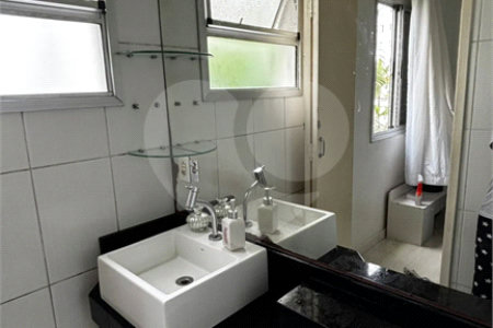 Apartamento à venda com 3 quartos, sendo 1 suíte,  em Socorro, Mogi das Cruzes, SP