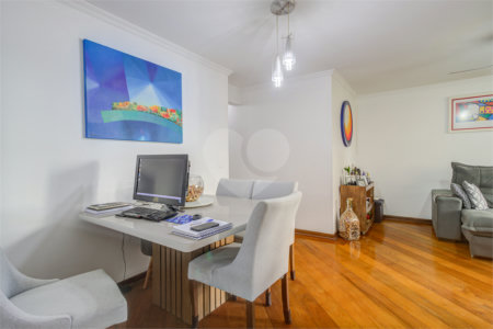Apartamento à venda com 3 quartos, sendo 1 suíte, em Jardim Marajoara, São Paulo, SP