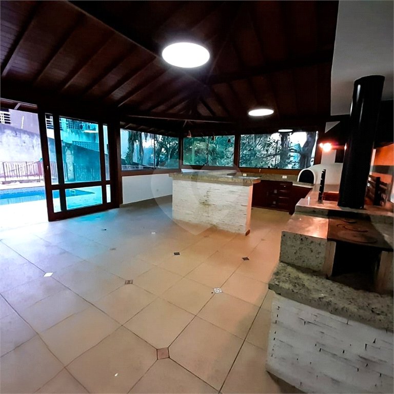 Casa à venda ou para alugar com 4 quartos, sendo 2 suítes, em Serra da Cantareira, Mairiporã, SP