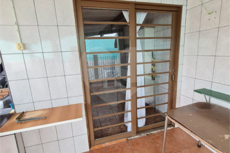 Casa à venda com 6 quartos em Vila dos Remédios, São Paulo, SP