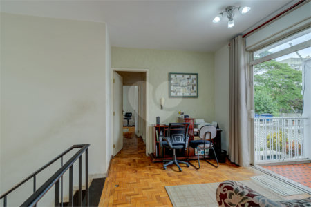 Casa à venda ou para alugar com 4 quartos, sendo 2 suítes, em Ibirapuera, São Paulo, SP
