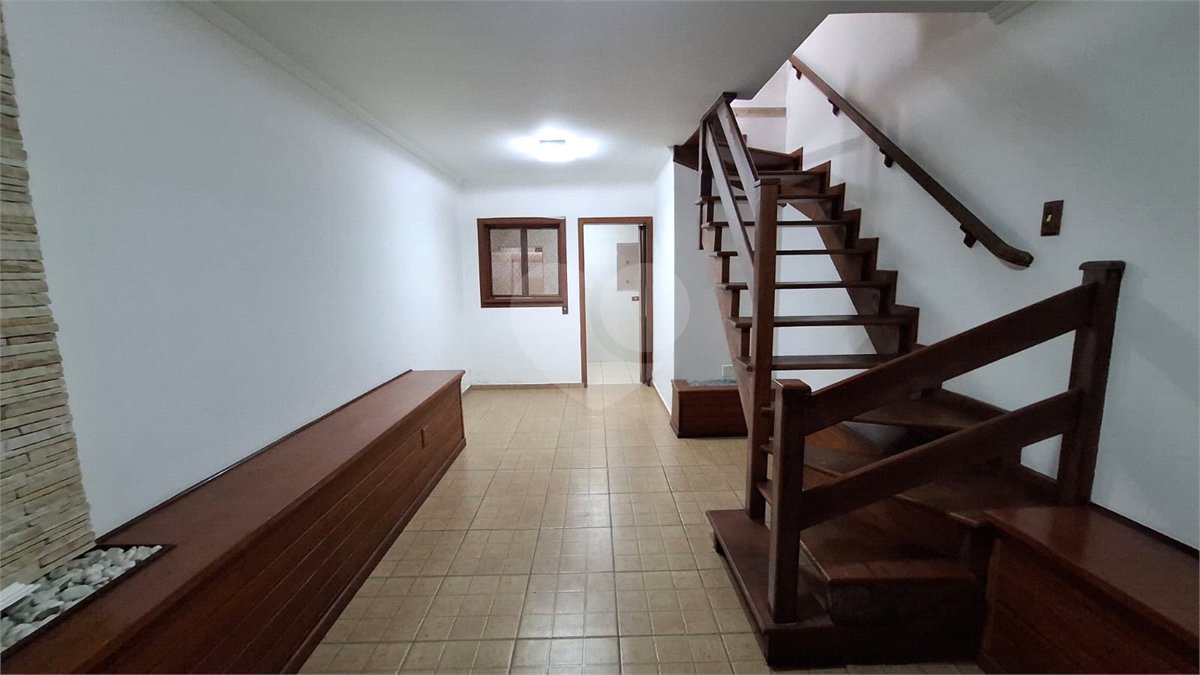Casa à venda com 2 suítes no condomínio Village Palmas, São Paulo - SP