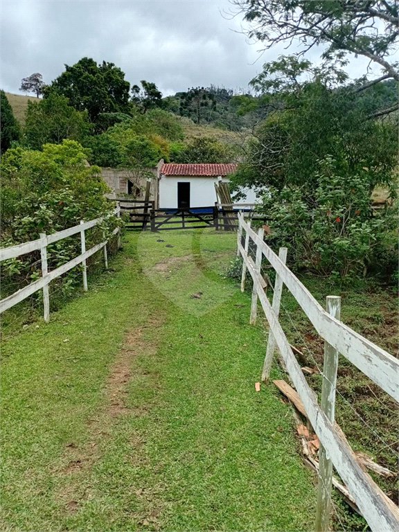 Sítio à venda com 2 quartos em Área Rural de Lagoinha, Lagoinha, SP