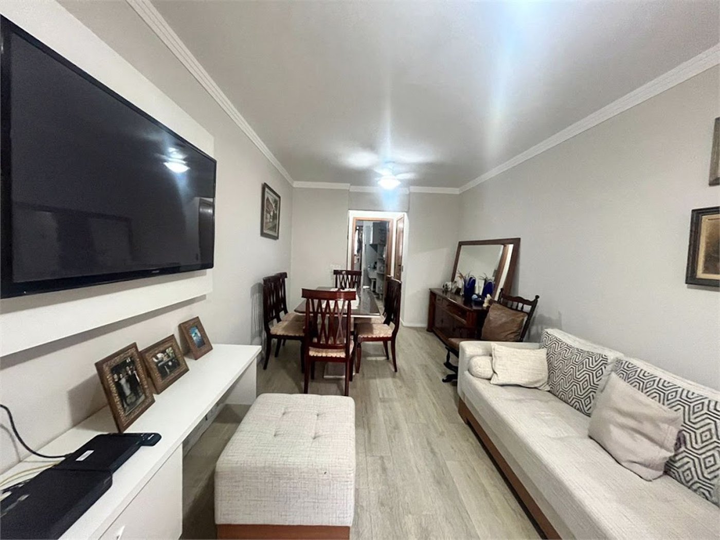 Apartamento com 2 Quartos e 2 Vagas à Venda em Pitangueiras – Guarujá/SP