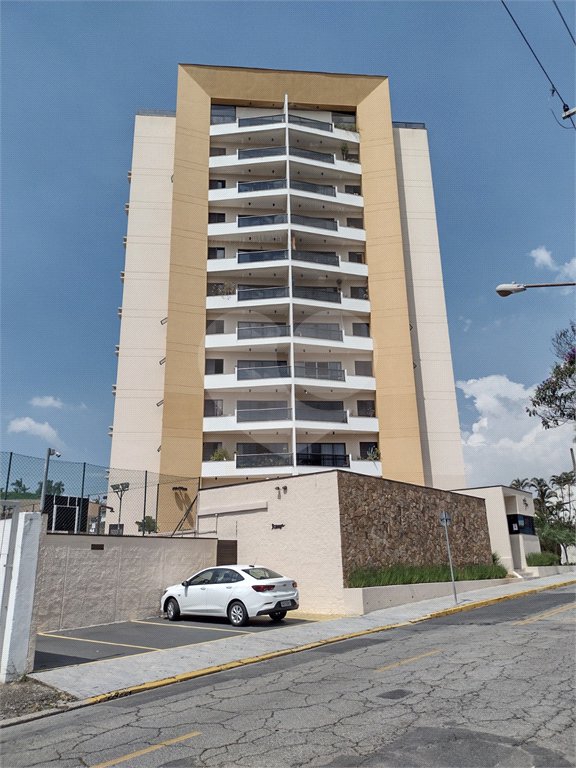 Apartamento à venda com 3 quartos, sendo 1 suíte, em Vila Oliveira, Mogi das Cruzes, SP