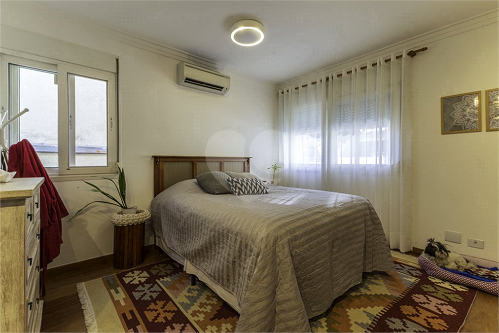 Sobrado à venda com 3 quartos, sendo 1 suíte, em Vila Ipojuca, São Paulo, SP