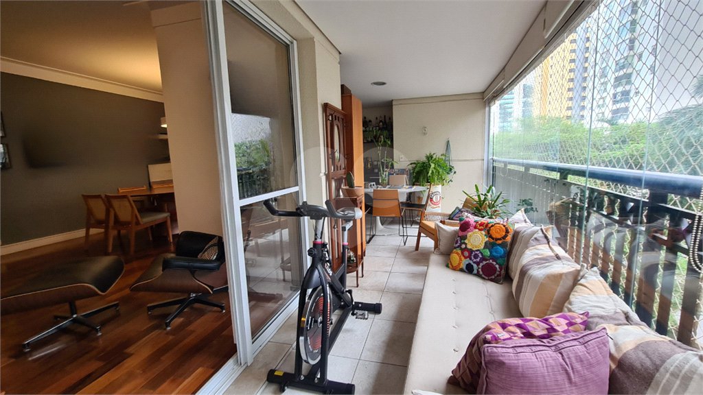 Apartamento à venda com 4 quartos, sendo 3 suítes, em Cidade Monções, São Paulo, SP