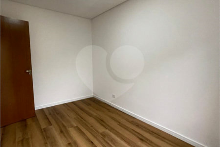 Sobrado à venda com 3 quartos, sendo 1 suíte, em Villa Di Cesar, Mogi das Cruzes, SP