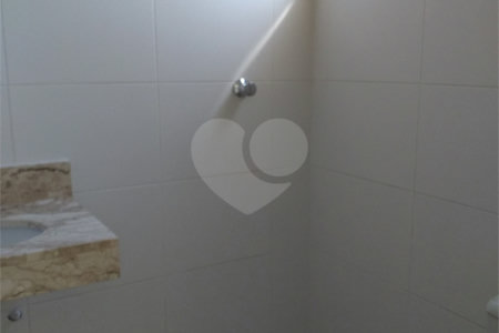 Casa à venda com 2 suítes no condomínio martinha, São Paulo - SP