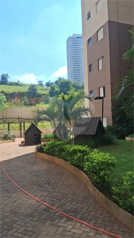 Apartamento à venda com 3 quartos, sendo 1 suíte, em Jardim Tupanci, Barueri, SP