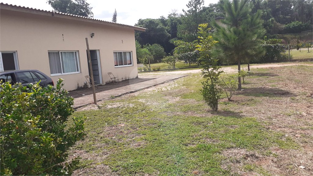 Chácara à venda com 4 quartos, sendo 1 suíte, em Vista Alegre, Vinhedo, SP