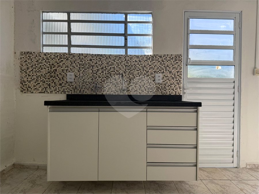 Casa Térrea à venda ou para alugar com 2 suítes em Alvinópolis, Atibaia, SP
