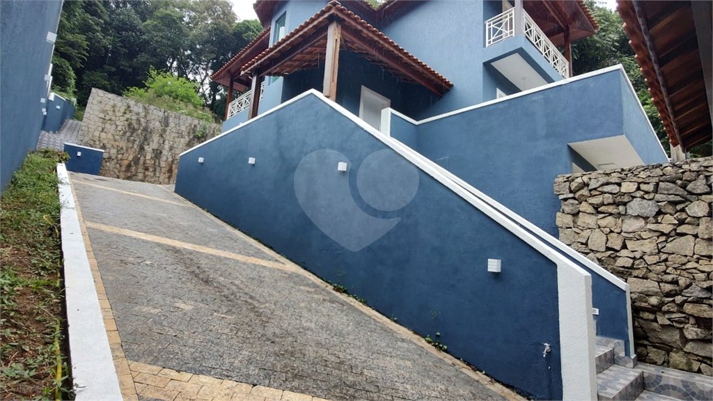 Casa à venda com 3 quartos, sendo 2 suítes,  em Serra da Cantareira, Mairiporã, SP