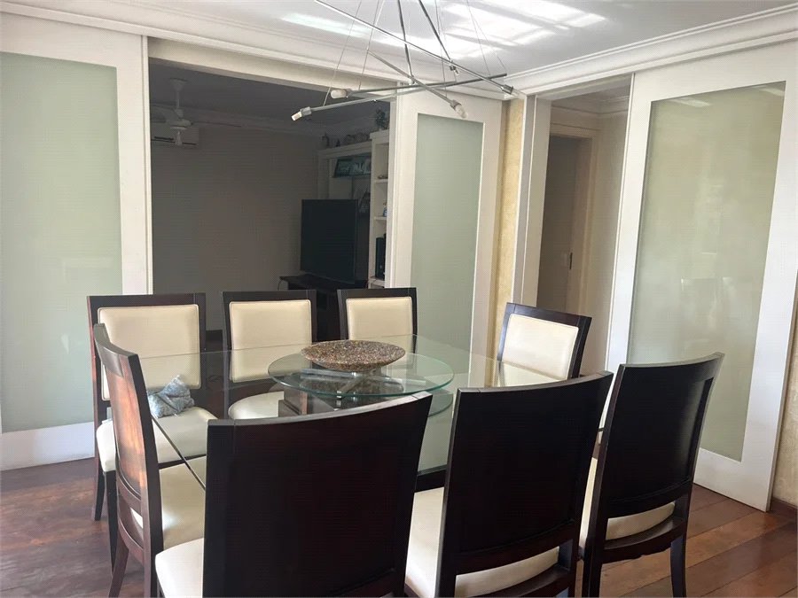Apartamento à venda com 3 suítes em Real Parque, São Paulo, SP
