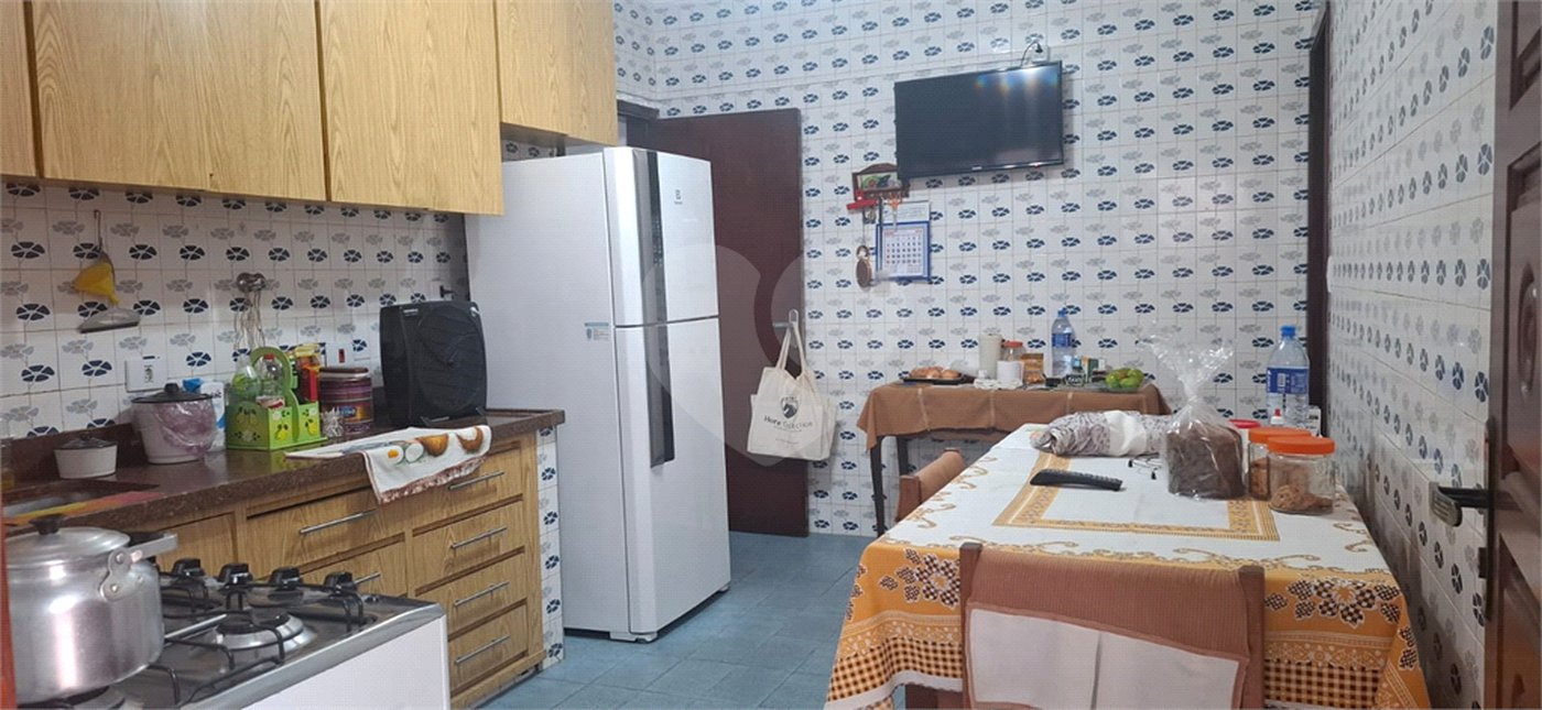 Casa à venda com 4 quartos, sendo 3 suítes, no Brasilândia, São Paulo, SP