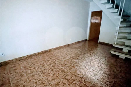 Sobrado à venda com 3 quartos em Água Fria, São Paulo, SP
