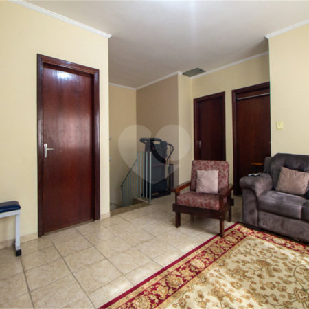 Casa à venda com 3 quartos, sendo 1 suíte, em Chácara Inglesa, São Paulo, SP