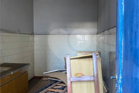 Casa à venda com 3 quartos, sendo 1 suíte, em Indianópolis, São Paulo, SP