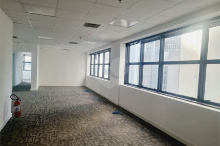 Conjunto comercial à Venda ou Locação na República com 376,56 m² de área útil 10 vagas