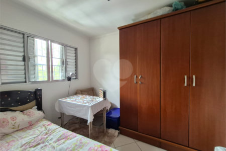 Casa à venda com 4 quartos, sendo 1 suíte, no condomínio Residencial Alto da Lapa II, São Paulo - SP