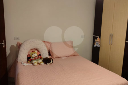 Sobrado à venda com 2 quartos, sendo 1 suíte, em Jardim Iporã, São Paulo, SP