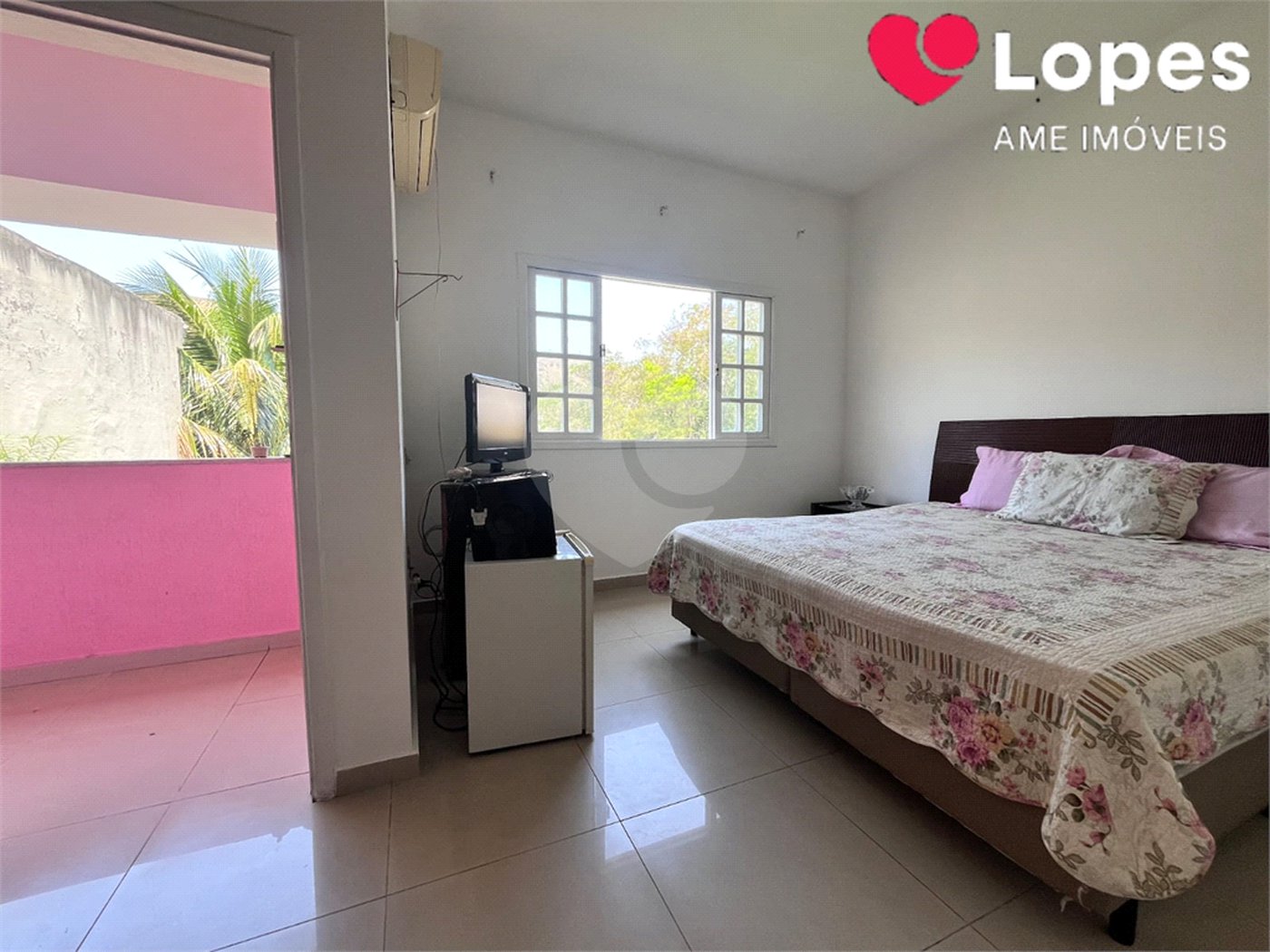Casa à venda com 4 quartos, sendo 3 suítes, no condomínio Fazenda Cantagalo, Rio de Janeiro - RJ