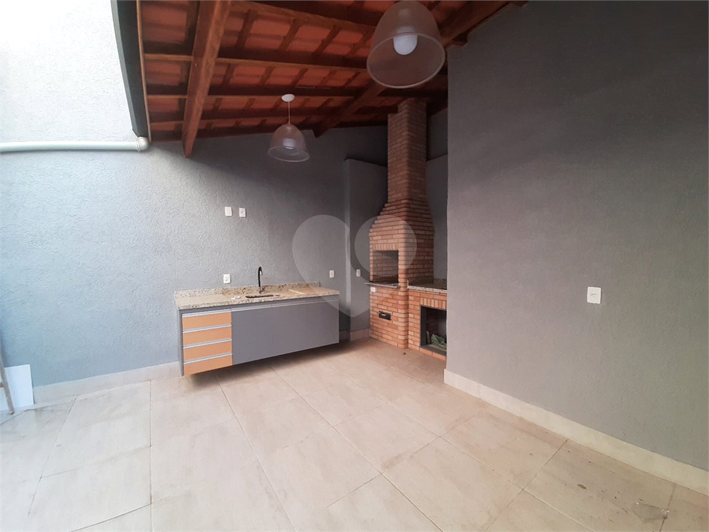 Sobrado à venda com 4 quartos, sendo 3 suítes, em Vila Paulicéia, São Paulo, SP