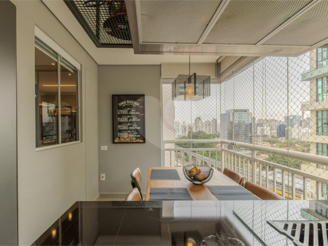 Apartamento à venda com 2 quartos, sendo 1 suíte,  em Cidade Monções, São Paulo, SP