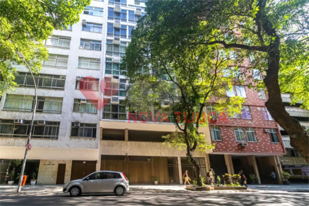 Apartamento à venda com 3 quartos, sendo 1 suíte, em Copacabana, Rio de Janeiro, RJ