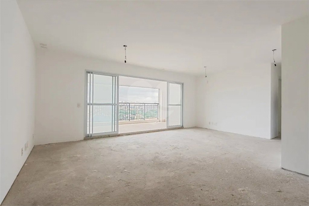 Apartamento à venda com 3 suítes em Jardim Dom Bosco, São Paulo, SP