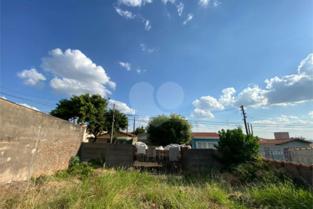 Terreno a venda no bairro Jardim Beatriz