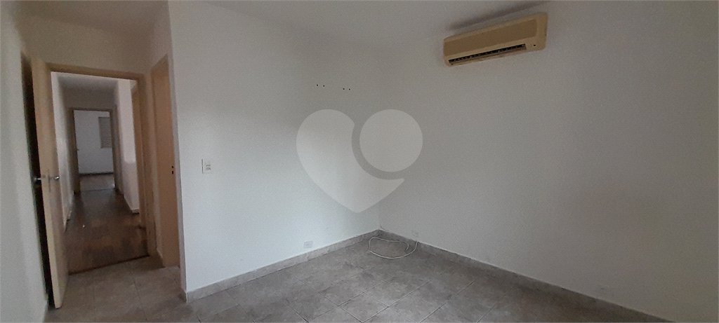 Casa à venda com 3 quartos, sendo 1 suíte, em Santo Amaro, São Paulo, SP